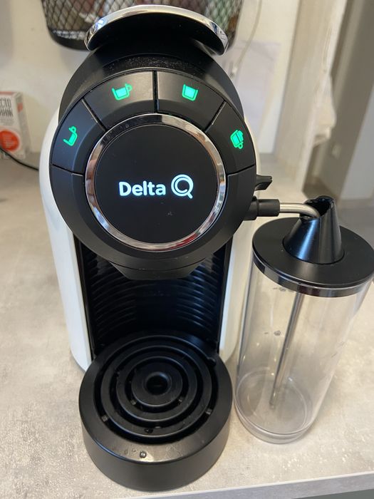 Ekspres do kawy na kapsułki Delta Q Milk Qool Evolution