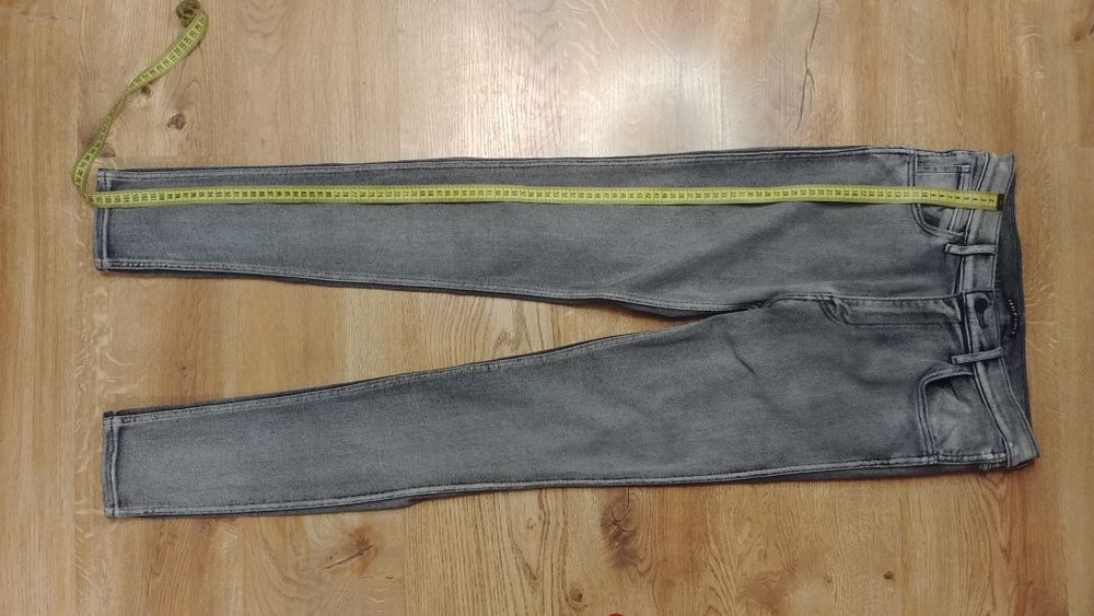 Spodnie jeans Levi's szare wysoki stan M
