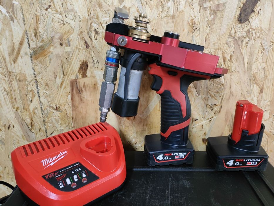 Narzędzie do rozdmuchiwania włókien TRIGGAIR