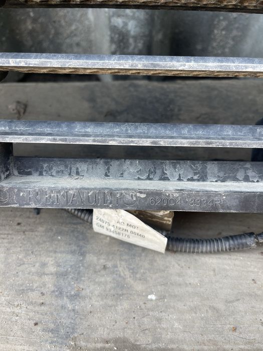 Жалюзі радіатора охолодження жалюзи Renault Trafic 3 Opel Vivaro