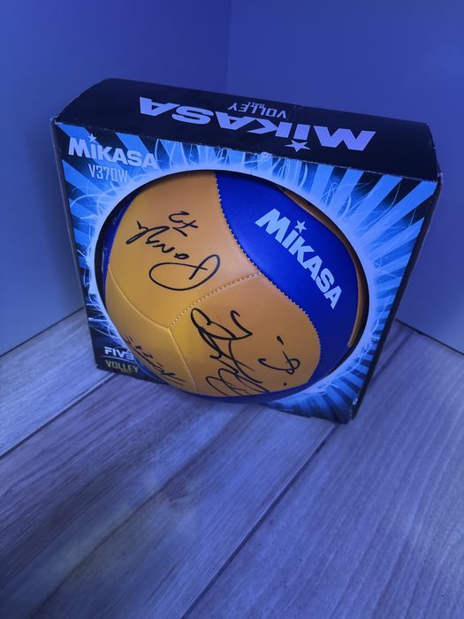 Piłka oryginalna z autografami