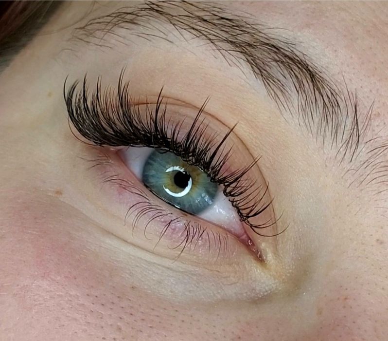 Наращивание ресниц. Молдаванк, вблизи центра