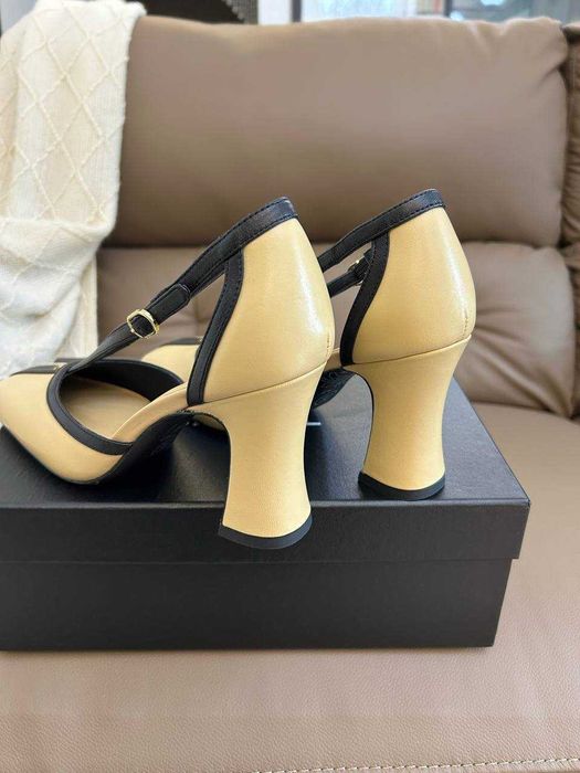 Czółenka Chanel Square Toe