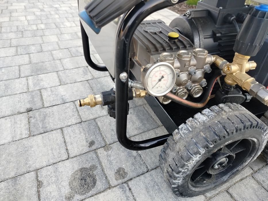 Myjka ciśnieniowa Maxima biemmedue interpump 200 bar