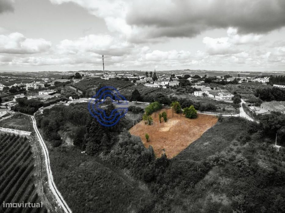 Terreno urbanizável em Fanadia — Caldas Da Rainha - Nossa Senhora Do Pópulo, Coto E São Gregório, Leiria
