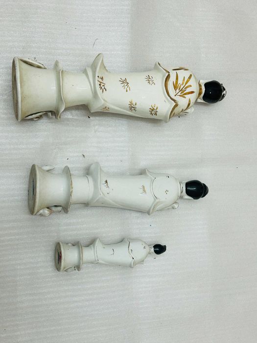 Conjunto de 4 bonecas asiáticas a 2,50 cada