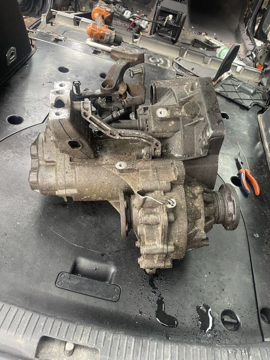 Продам кпп 6 передач  Volkswsgen Touran/Caddi/Passat 2,0/1,9tdi