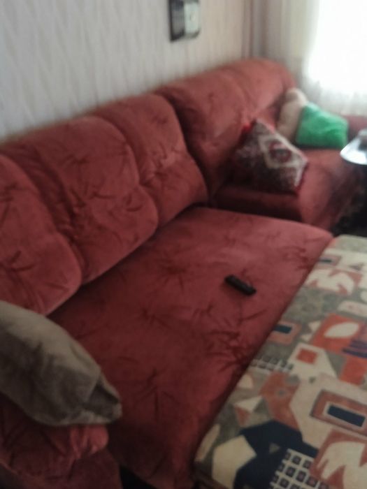 Продаю хороший красивий угловий мягкий уголок