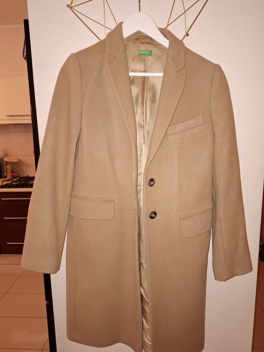 Sprzedam beżowy wełniany  płaszcz damski r.38