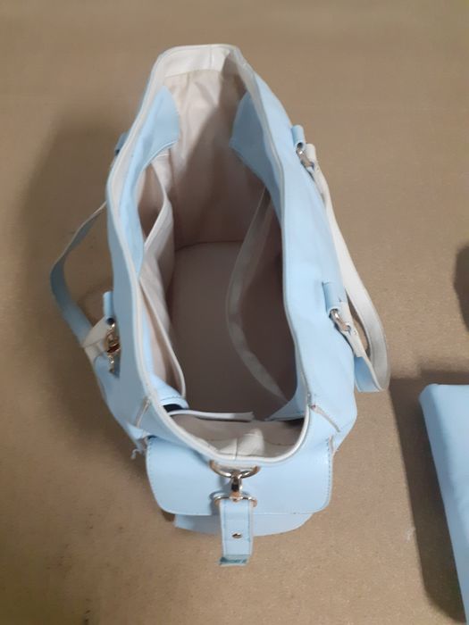 Saco de bebê mayoral com muda fralda e nécessaire