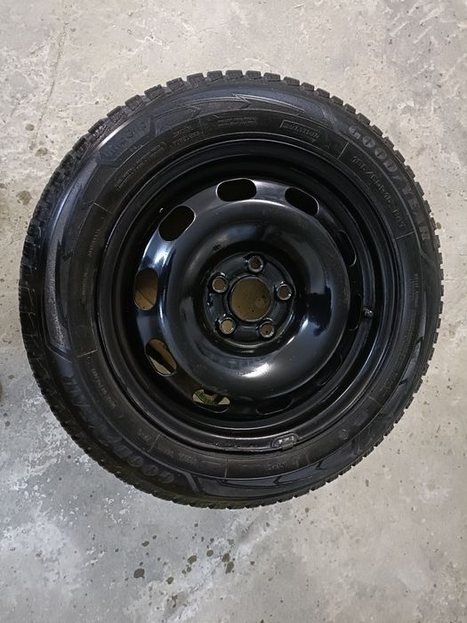 Opony zimowe good year 185/60R15'+felgi stalowe seat Ibiza malowane proszkowo