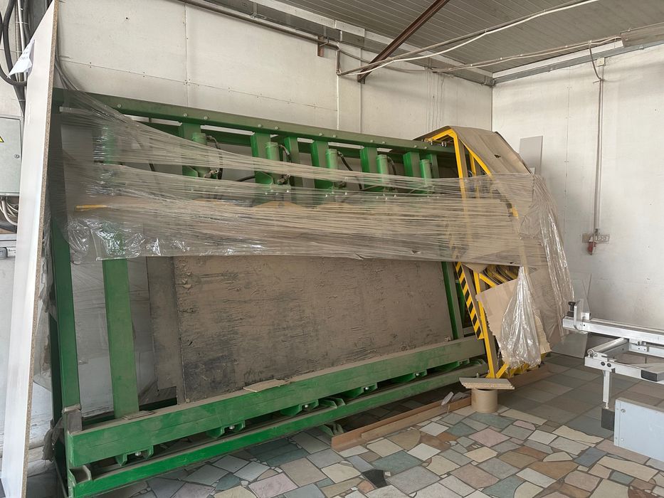 Прес для склеювання брусса і щита ПВГ 3200. Стан нового , торг