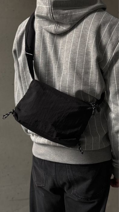 Modna torba crossbody w stylu streetwear / techwear
