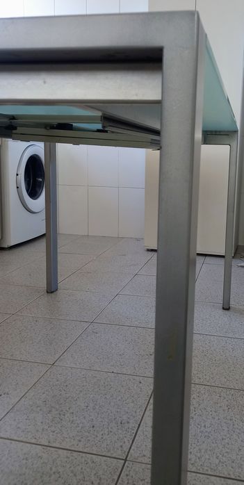 Mesa metálica tampo vidro 85x142cm extensível Qualidade