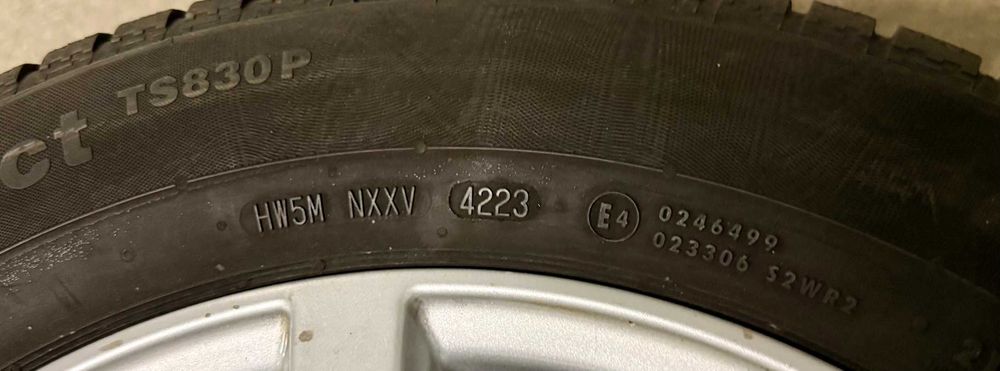 Alufelgi w super stanie + opony zimowe po 2 sezonach z końca 2023r. Continental 215/60 R16