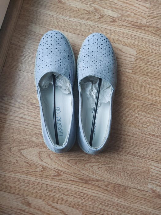 Błękitne buty damskie "Lasocki"