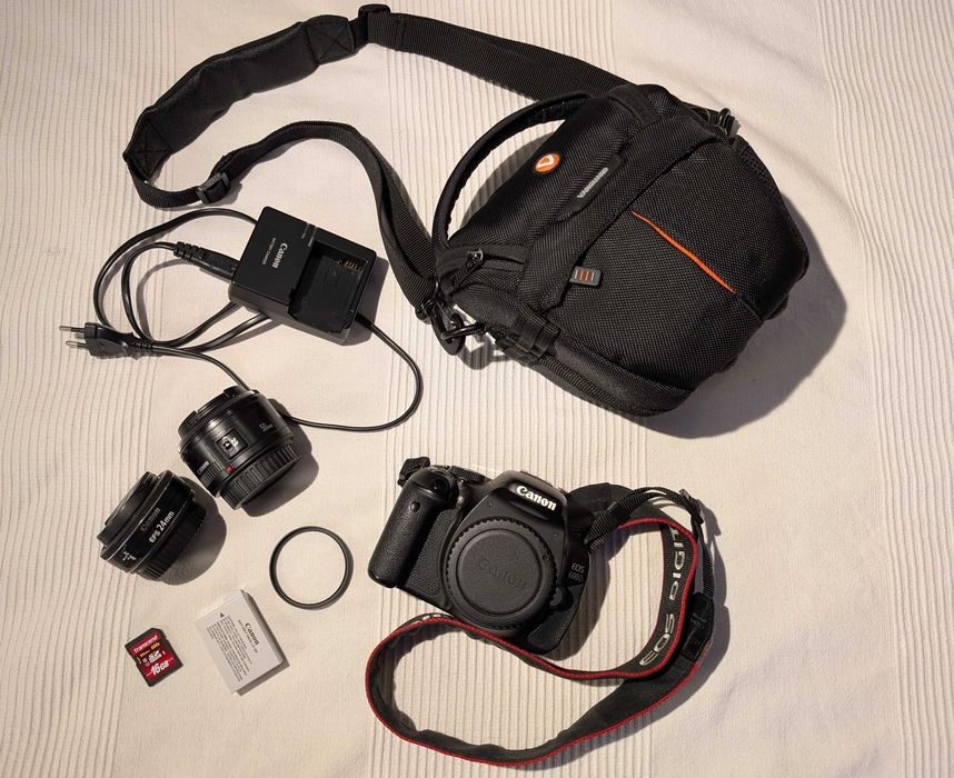 Canon 600D + obiektywy 24 mm + 50 mm + inne