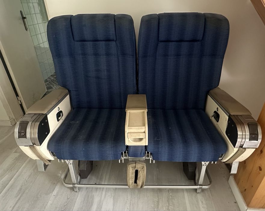 Par d cadeiras de aviao 1 classe