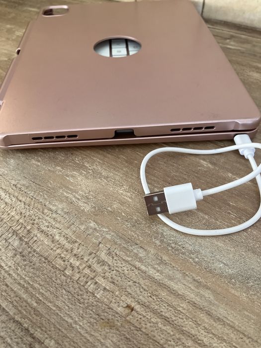 Etui z klawiaturą na iPada