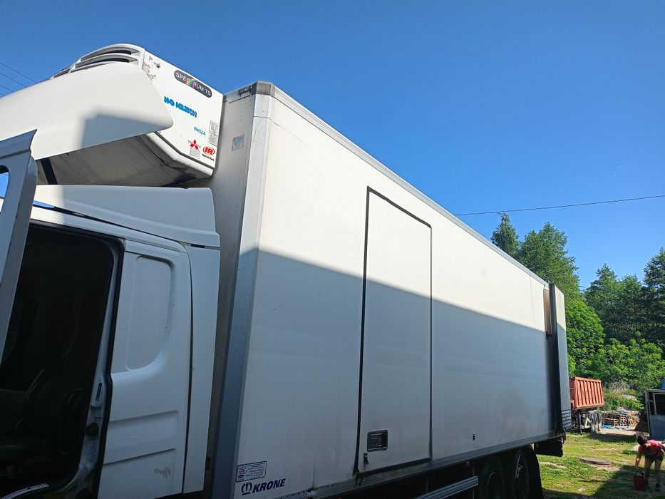 Kontener.   Chłodnia.mroźnia . izoterma .możliwość transportu