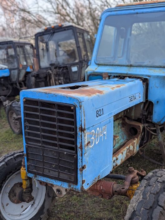 Капот мТз 80/82/82.1 Капот кабіна МТЗ кронштейни МТЗ фари Кріплення