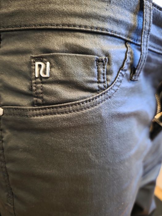 Spodnie czarne rozmiar 14