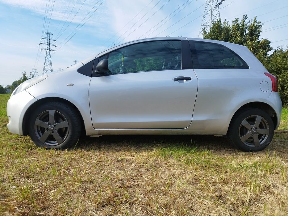 Toyota Yaris 1.3 benzyna