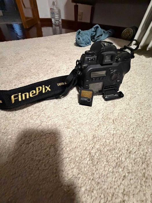 Fujifilm FinePix S2 Pro – Estado Impecável + Cartão SmartMedia