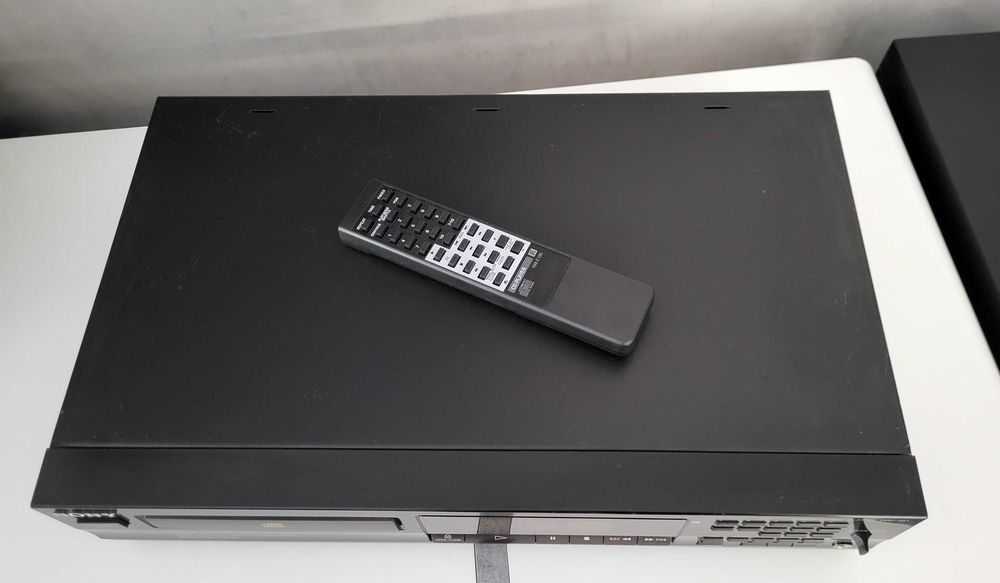 SONY CDP-361 odtwarzacz CD z pilotem