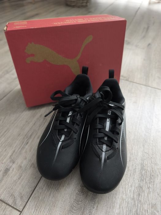 Buty piłkarskie korki Puma rozm. 31
