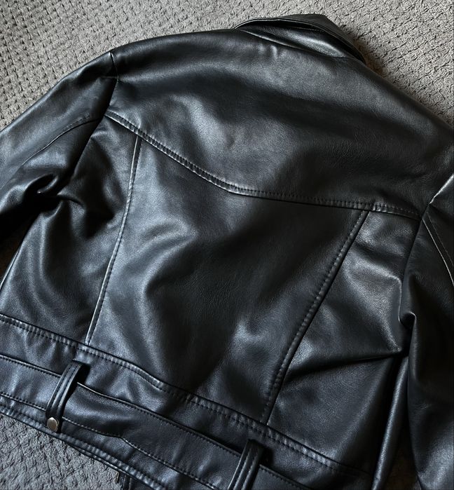 Шкіряна куртка.