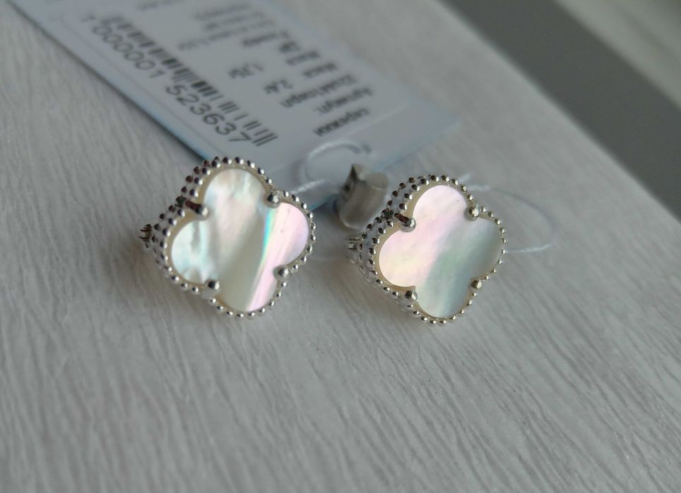 Серебряные сережки английский замок Van Cleef Ван Клиф белый перламутр