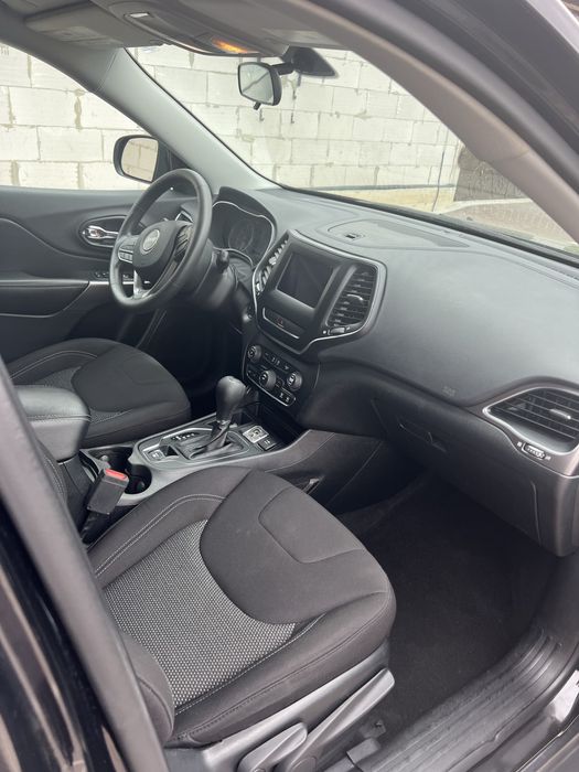 Автомобіль Jeep Cherokee 2020 Сша 2.4 Передній привод