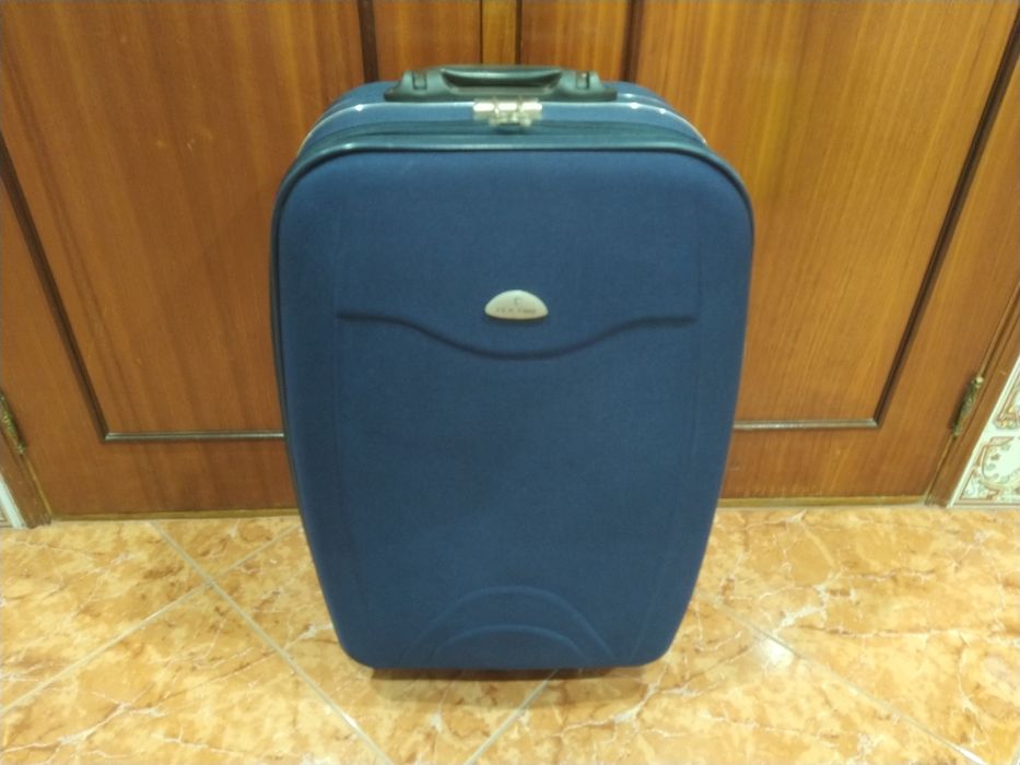 Mala malas de porão até 23 kg viagem casa quarto apartamento vivenda.