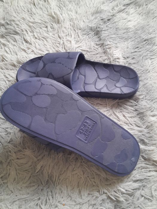Жіночі шльопанці