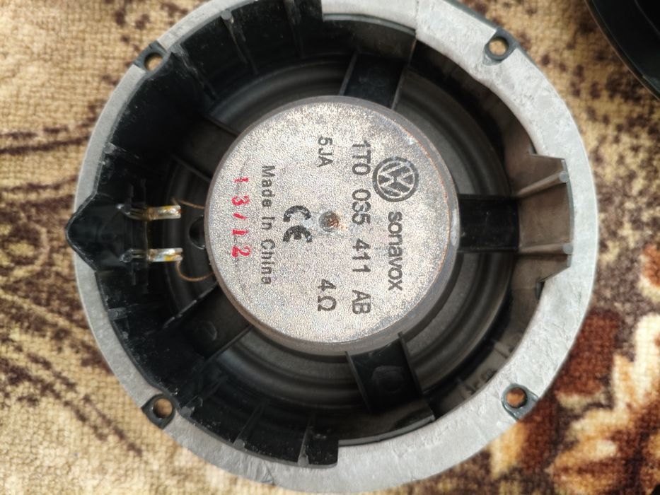 Продам оригінальні динаміки VW Touran