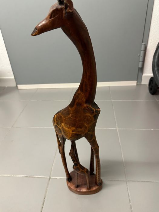 Girafas de madeira433902668365834242