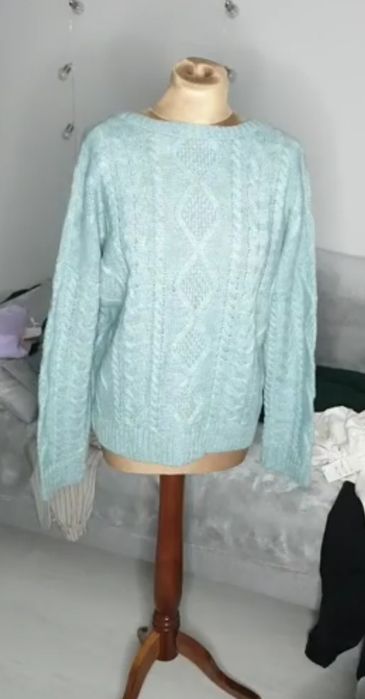 Sweter miętowy s m dekolt v nowy