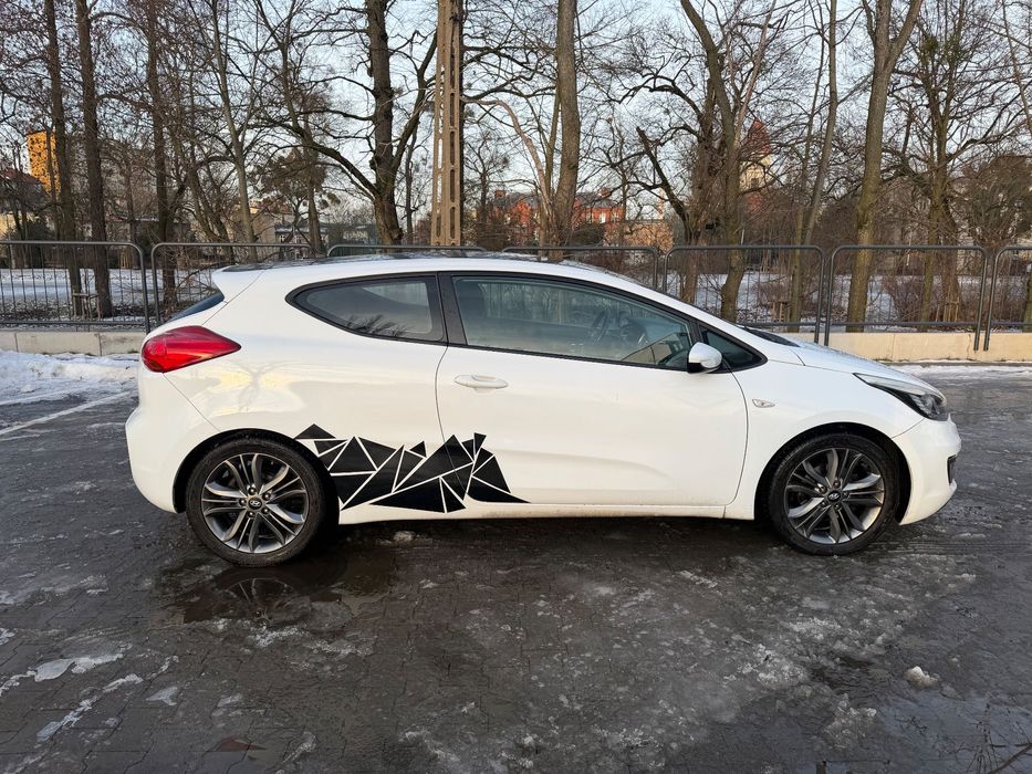 Kia ProCeed Coupe II 2013 rok 1.6 benzyna