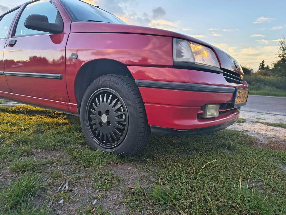 Renault Clio 1 RT 1.4 1992r