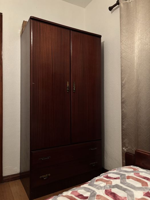 Quarto completo de madeira