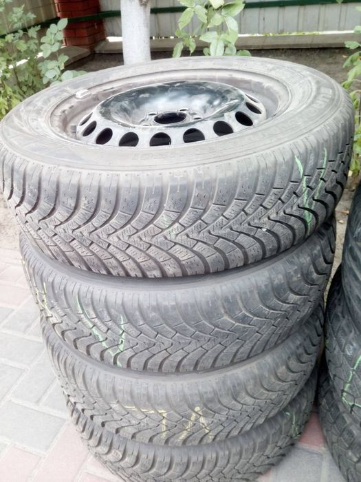 Продам летние, зимние шины 175/70 r14 разных торговых марок