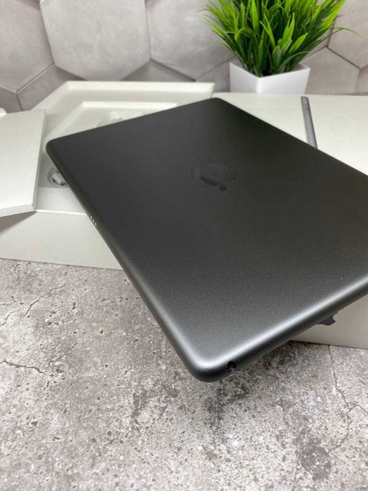 Планшет iPad 9 64GB Wi-Fi Space Gray (повний комплект)