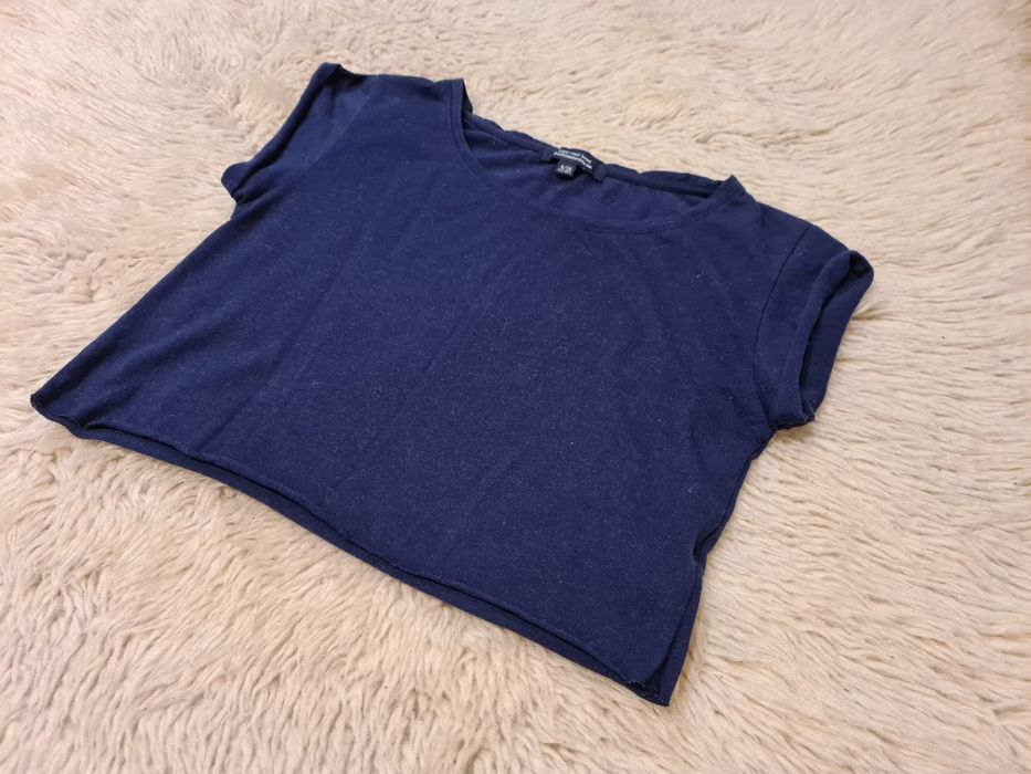 Granatowy crop top Bershka S