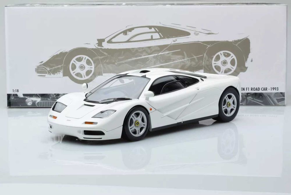 1/18 mclaren f1 white (minichamps)