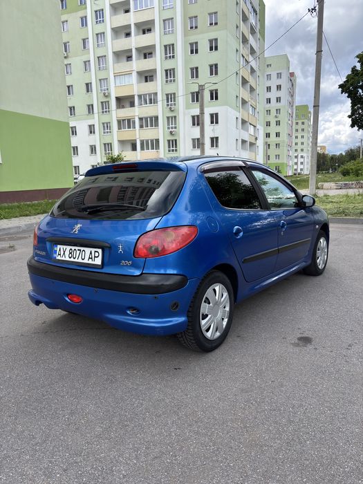 Peugeot 206 1.1л  2004р