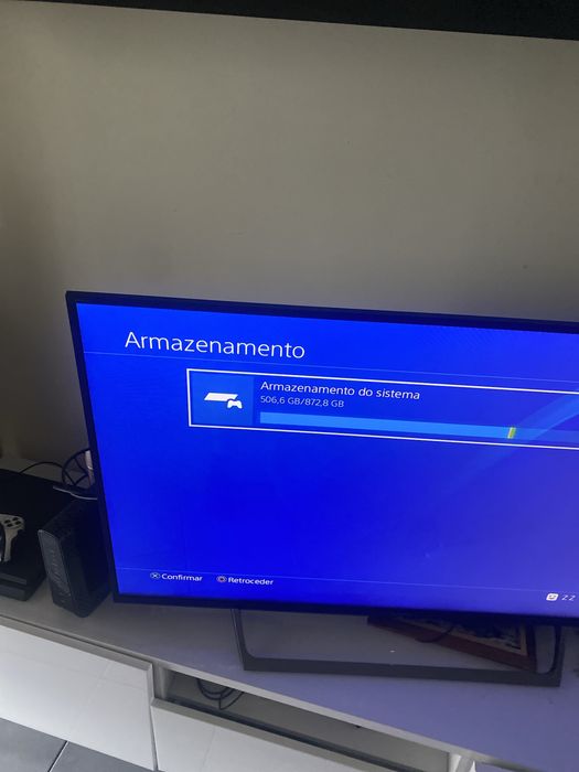 PS4 Slim 1TB + GTA V + 2 Comandos (1 original)