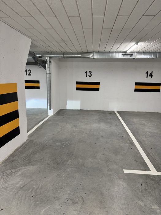 Wynajmę miejsce postojowe