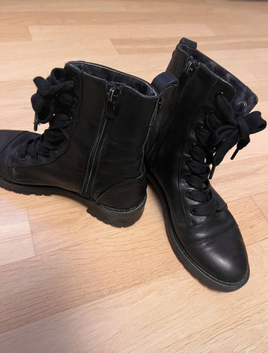 Botki skórzane Bershka