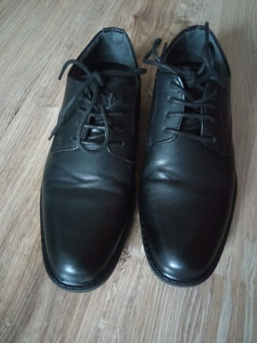 Eleganckie buty Ottimo r.35 czarne wiązane wkładka 22 cm